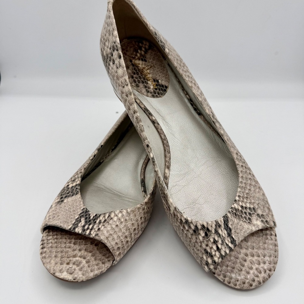 Cole Haan Air Tali Snakeskin Peep Toe Wedge Shoes D31771 Grey Cream 8.5B